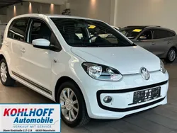 Pure white Gebraucht 2016 VW up! CLUB Kleinwagen | 8.970 € (Etwas zu teuer)