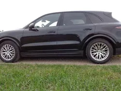 Schwarz Gebraucht 2019 Porsche Cayenne SUV | 85.000 € (Teuer)