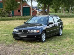 Schwarz Gebraucht 2004 BMW 318 Kombi | 2.500 €