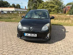 Schwarz Gebraucht 2010 Renault Twingo Kleinwagen | 1.649 €