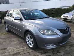 Grau Gebraucht 2005 Mazda 3 Comfort Limousine | 2.200 € (Fairer Preis)