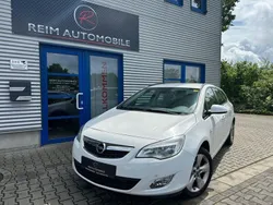 Weiß Gebraucht 2010 Opel Astra Edition Kombi | 1.950 € (Guter Preis)