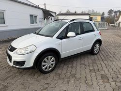 Weiß Gebraucht 2012 Suzuki SX4 Style SUV | 3.499 € (Guter Preis)