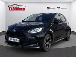 Schwarz Gebraucht 2025 Toyota Yaris Hybrid Limousine | 25.120 € (Fairer Preis)