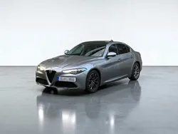 Grau Gebraucht 2017 Alfa Romeo Giulia Super Limousine | 18.200 € (Fairer Preis)