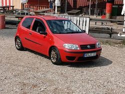 Rot Gebraucht 2004 Fiat Punto Kleinwagen | 2.850 € (Teuer)