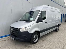 9775 lackfarbe iridiumsilber m Gebraucht 2021 Mercedes Sprinter Van | 30.499 €