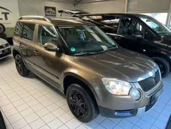 Braun Gebraucht 2013 Skoda Yeti Plus Edition SUV | 11.480 € (Fairer Preis)