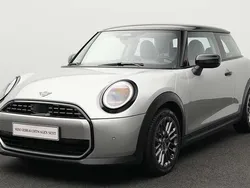 Grau Gebraucht 2024 Mini Cooper Classic Kleinwagen | 24.232 € (Guter Preis)
