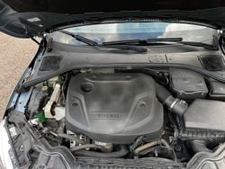 Blau Gebraucht 2017 Volvo V60 CC Kombi | 16.500 € (Superpreis)