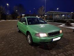 Grün Gebraucht 1998 Audi A4 Limousine | 1.999 € (Guter Preis)