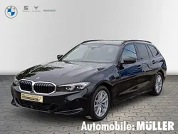 Schwarz Gebraucht 2023 BMW 320 Comfort Edition Kombi | 34.950 € (Guter Preis)