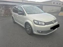 Violet Gebraucht 2010 VW Touran Highline Van / Kleinbus | 5.850 € (Guter Preis)