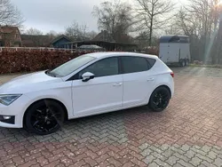 Weiß Gebraucht 2015 Seat Leon FR Limousine | 8.550 € (Fairer Preis)
