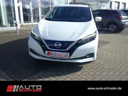 Weiß Gebraucht 2021 Nissan Leaf N-Connecta Kleinwagen | 16.950 € (Fairer Preis)