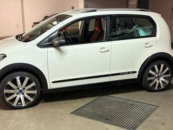 Weiß Gebraucht 2017 VW cross up! Kleinwagen | 7.000 € (Fairer Preis)