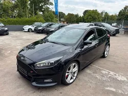 Schwarz Gebraucht 2014 Ford Focus ST Limousine | 9.450 € (Fairer Preis)