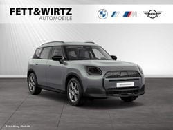Smokey green metallic Gebraucht 2024 Mini Countryman SUV | 36.888 €