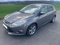 Braun Gebraucht 2014 Ford Focus Titanium Limousine | 6.700 € (Fairer Preis)