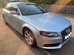 Silber Gebraucht 2011 Audi A4 Ambiente Limousine | 8.799 € (Fairer Preis)