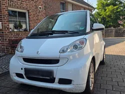 Weiß Gebraucht 2012 Smart ForTwo Coupé Passion Coupé | 5.800 € (Fairer Preis)