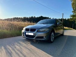 Grau Gebraucht 2012 BMW 320 Kombi | 3.950 € (Guter Preis)