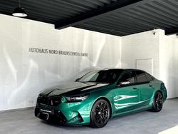 Isle of man grün metallic Gebraucht 2025 BMW M5 Performance Limousine | 129.490 € (Guter Preis)