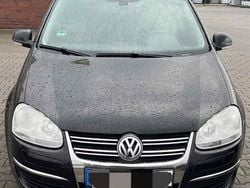 Schwarz Gebraucht 2008 VW Golf V Kombi | 1.500 € (Guter Preis)