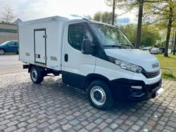 Weiß Gebraucht 2018 Iveco Daily Limousine | 12.650 €