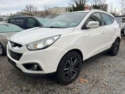 Weiß Gebraucht 2013 Hyundai ix35 Edition SUV | 6.890 € (Guter Preis)