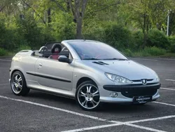 Silber Gebraucht 2001 Peugeot 206 CC Platinum Cabrio | 2.499 € (Etwas zu teuer)