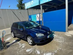 Blau Gebraucht 2004 VW Golf V Limousine | 2.500 € (Etwas zu teuer)