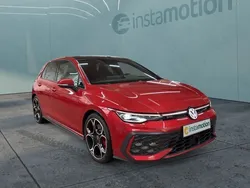 Rot Gebraucht 2024 VW Golf VIII GTI Limousine | 40.670 € (Guter Preis)