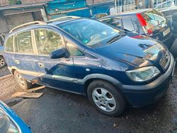 Blau Gebraucht 2001 Opel Zafira Van / Kleinbus | 2.500 € (Etwas zu teuer)