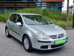 Silber Gebraucht 2004 VW Golf V Limousine | 3.900 € (Teuer)