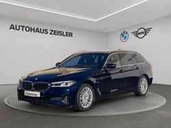 Blau Gebraucht 2022 BMW 530e Kombi | 34.420 € (Guter Preis)
