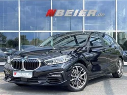 Schwarz (black sapphire metallic) Gebraucht 2023 BMW 120 Advantage Kleinwagen | 27.290 € (Fairer Preis)