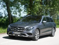 Grau Gebraucht 2018 Mercedes E220 Kombi | 21.000 € (Superpreis)