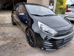 Schwarz Gebraucht 2015 Kia Rio Limousine | 7.400 € (Fairer Preis)