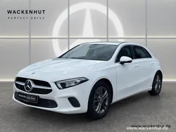 Weiss Gebraucht 2020 Mercedes A180 Business Limousine | 23.990 € (Fairer Preis)