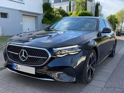 Grau Gebraucht 2024 Mercedes E300 Kombi | 51.900 € (Teuer)