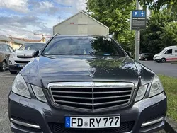 Grau Gebraucht 2012 Mercedes E220 Avantgarde Kombi | 8.000 € (Teuer)