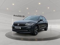 Grau Gebraucht 2022 VW Tiguan Life SUV | 27.990 € (Fairer Preis)