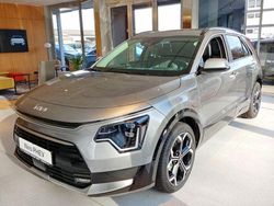 Grau Gebraucht 2024 Kia Niro Spirit SUV | 38.990 €