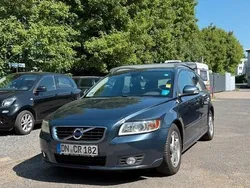 Blau Gebraucht 2011 Volvo V50 Kombi | 3.500 €