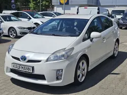 Weiss Gebraucht 2009 Toyota Prius Life Kleinwagen | 7.890 € (Fairer Preis)