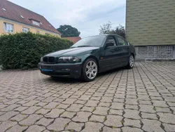 Grün Gebraucht 1998 BMW 320 Limousine | 2.350 € (Guter Preis)