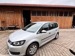 Silber Gebraucht 2013 VW Touran Trendline Van / Kleinbus | 10.000 € (Guter Preis)