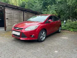 Rot Gebraucht 2014 Ford Focus S Limousine | 6.500 € (Guter Preis)