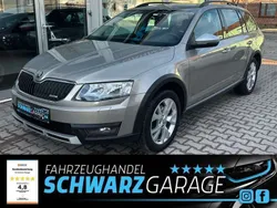 Beige Gebraucht 2016 Skoda Octavia Scout 4x4 Kombi | 15.490 € (Etwas zu teuer)